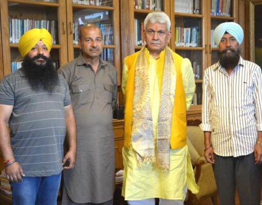 Delegation of Kashmiri Minority leaders calls on Lt Governor