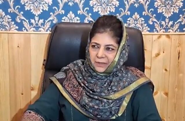 Mehbooba Mufti (4)