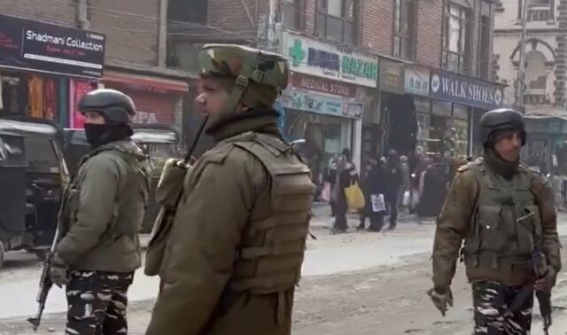 Security tightened in Kashmir-1