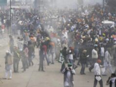 Farmers protest march: Delhi Police orders 30,000 tear gas shells